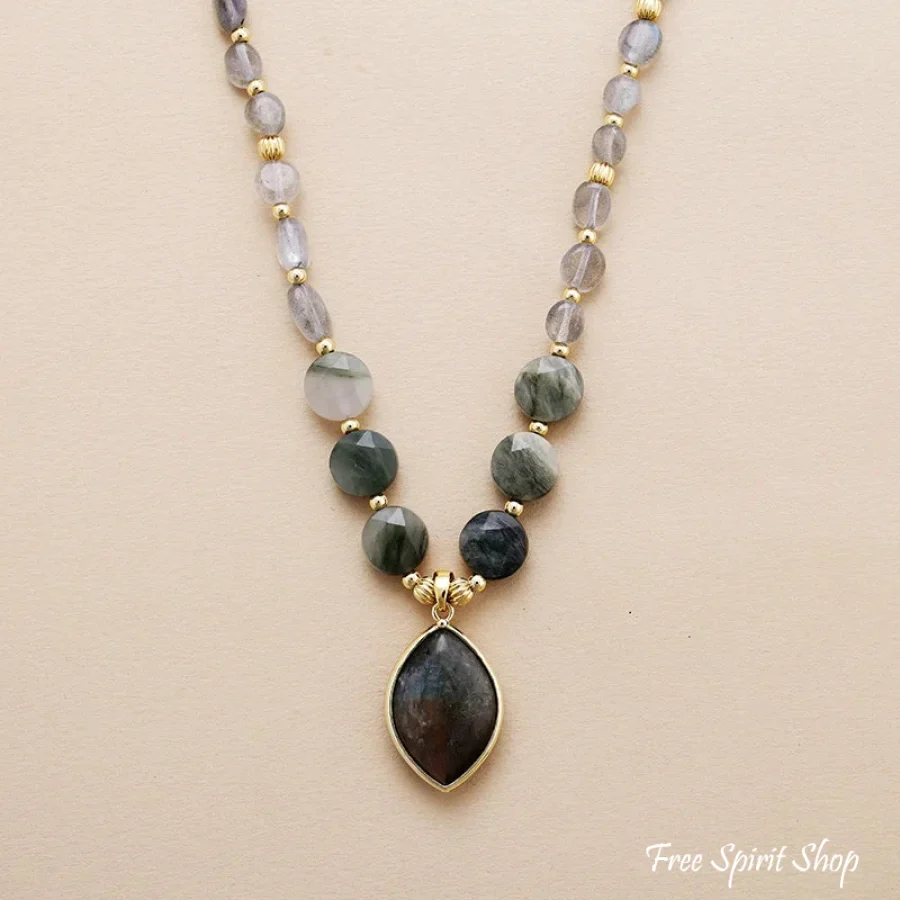 Enchanted Labradorite Pendant Necklace - Image 5